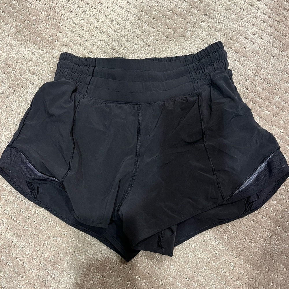 Lululemon Hotty Hot High Rise 2.5” Short - Black